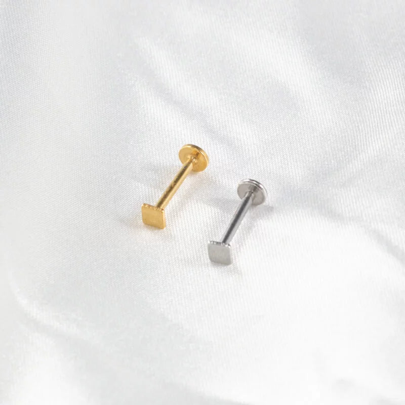 Piercing Labret Aço Cirúrgico Quadrado Rosca Interna
