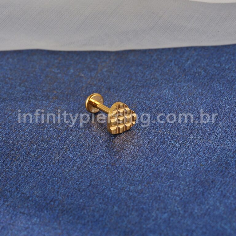 Piercing Labret Titânio Coração