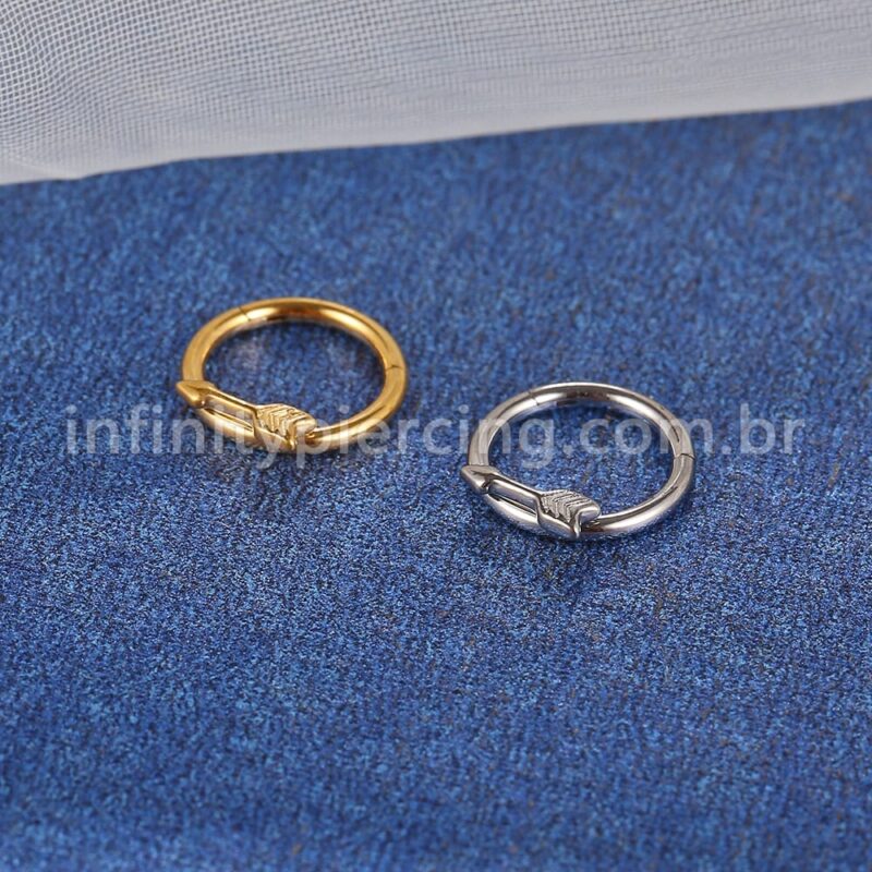 Piercing Argola Titânio Flecha