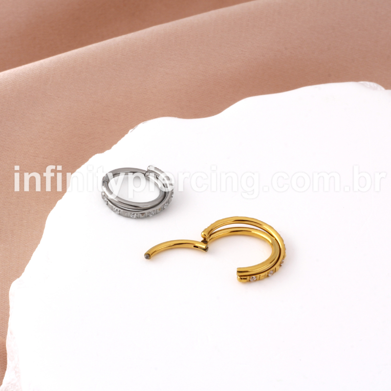 Piercing Argola Titânio Segmento Articulado Transpassada Zircônia Detalhada