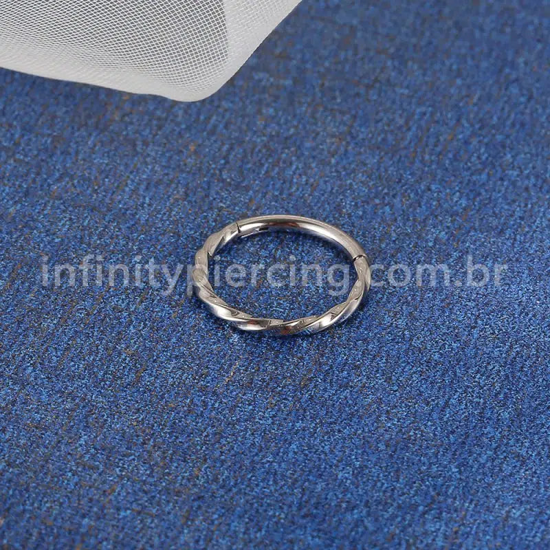 Piercing Argola Titânio Torcida