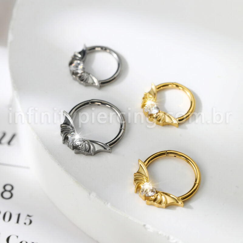 Piercing Argola Titânio Morcego Zircônia Cravejada