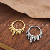 Piercing Argola Titânio Segmento Articulado Detalhe Fogo