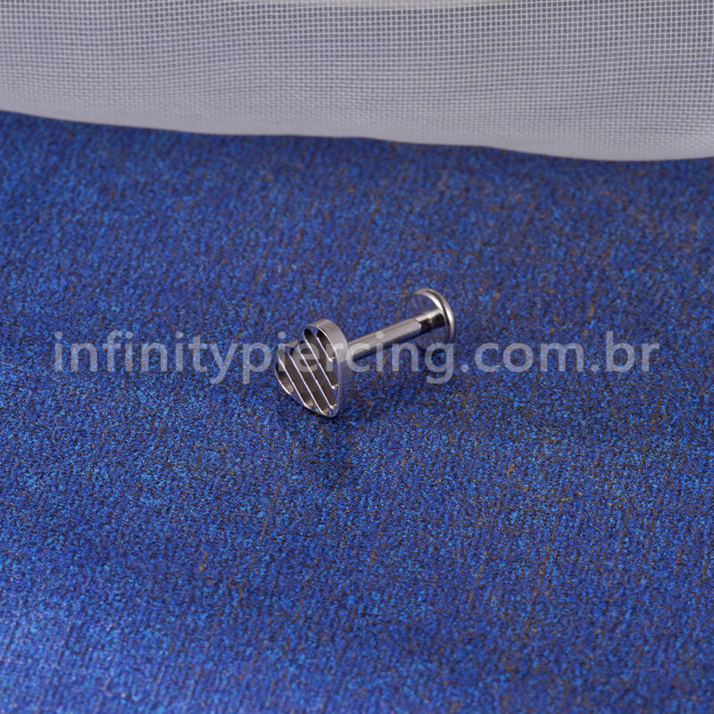 Piercing Labret Titânio Coração Listrado