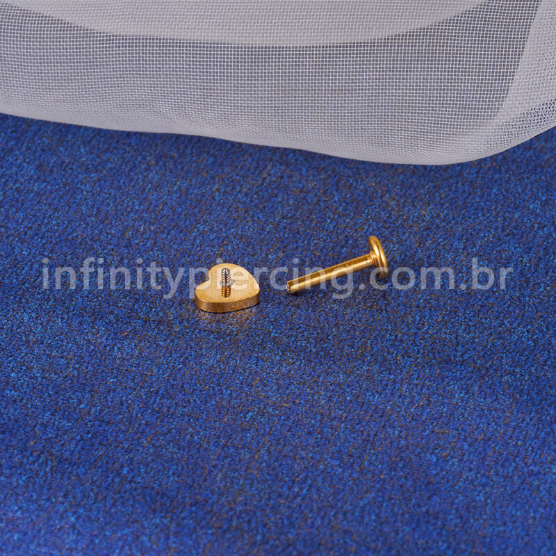 Piercing Labret Titânio Coração Listrado