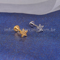 Piercing Labret Titânio Estrela Detalhado