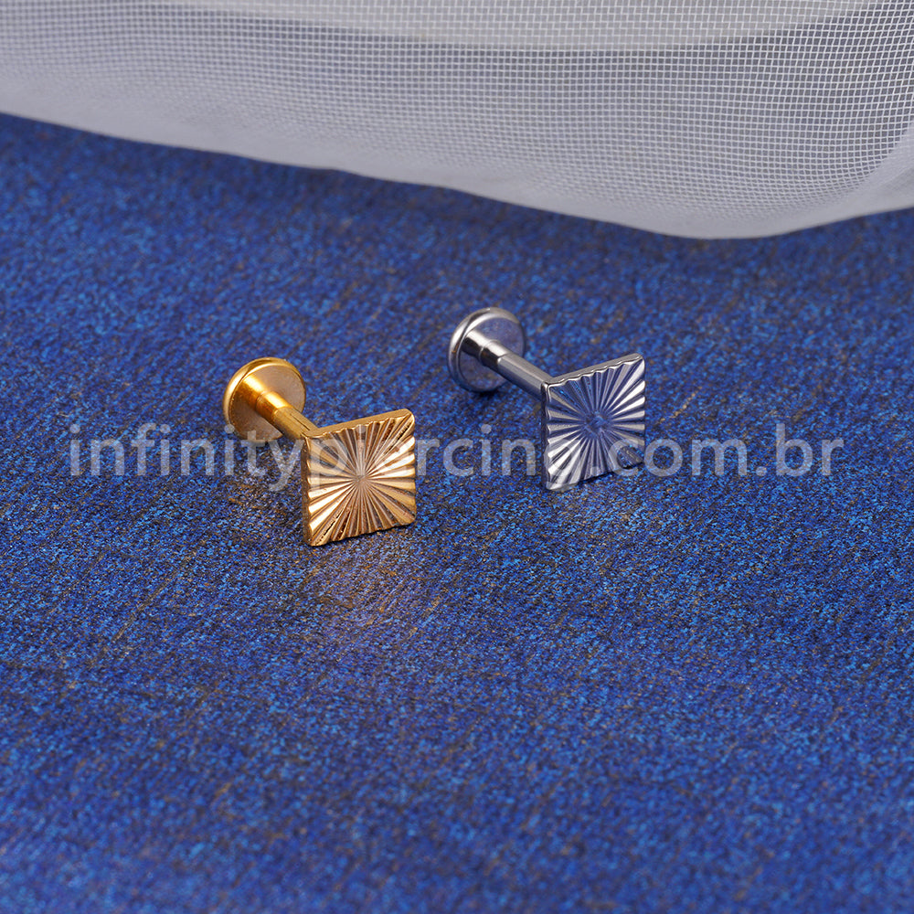 Piercing Labret Titânio Quadrado Detalhado