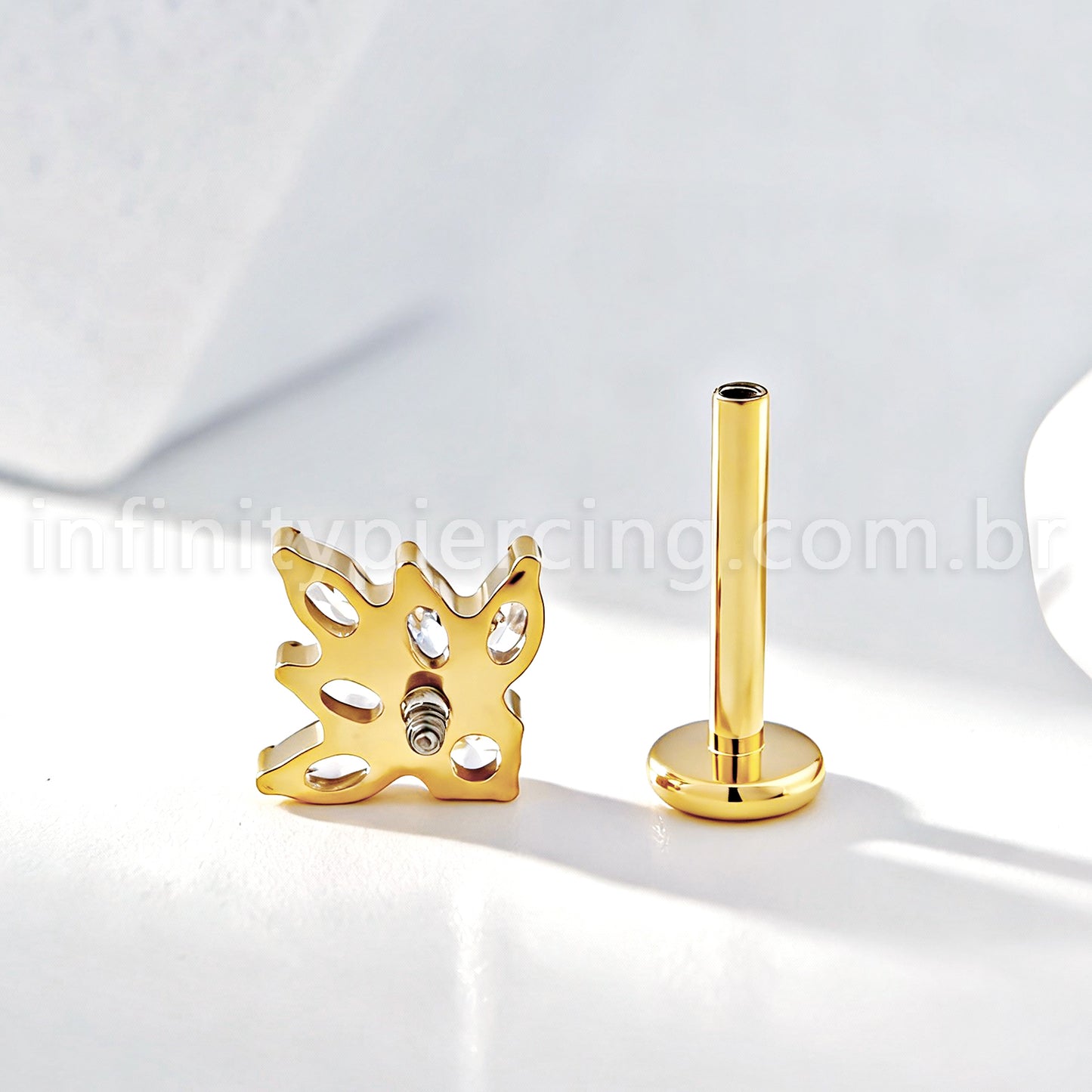 Piercing Labret Titânio Meia Flor Zircônia Cravejada