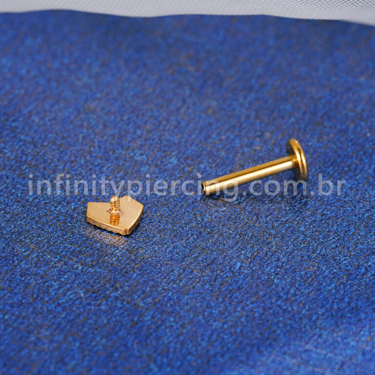 Piercing Labret Titânio Coração Raiado