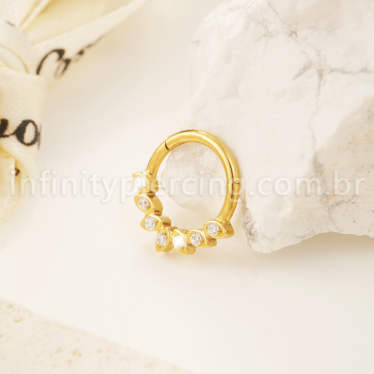 Piercing Argola Titânio Segmento Articulado Detalhes Zircônia