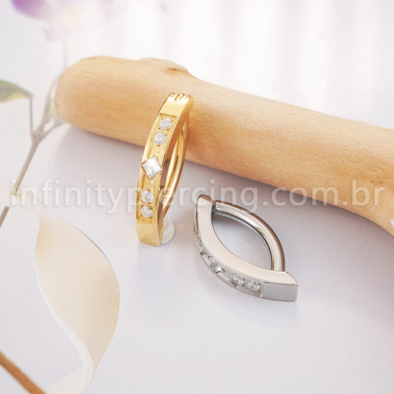 Piercing Argola Titânio Umbigo 5 Zircônia Cravejada