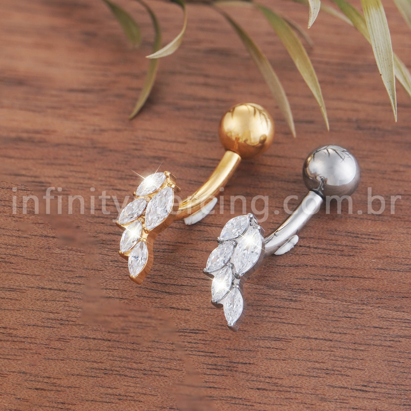 Piercing Banana Titânio Folhas Zircônia Cravejada