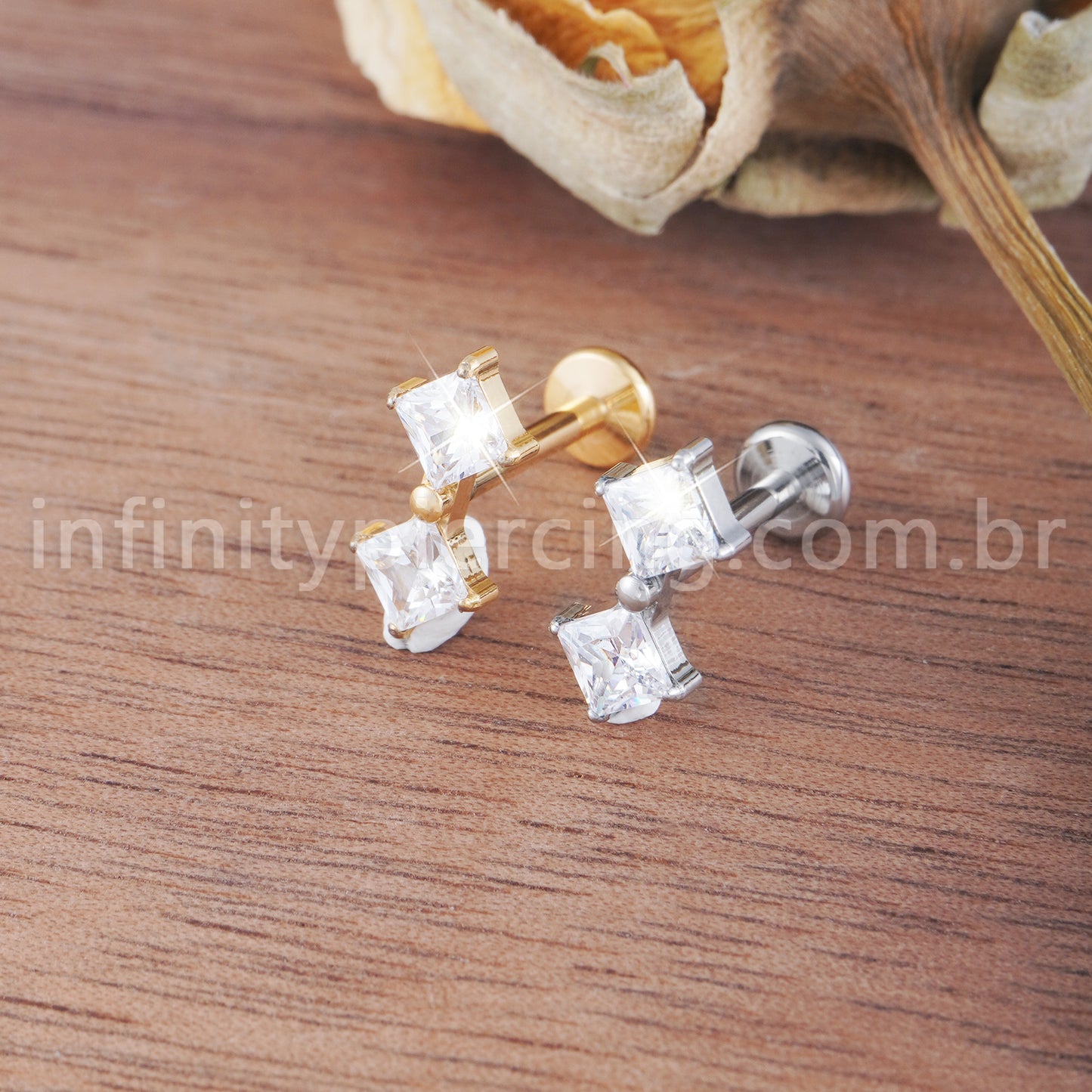 Piercing Labret Titânio Quadrado 2 Zircônias