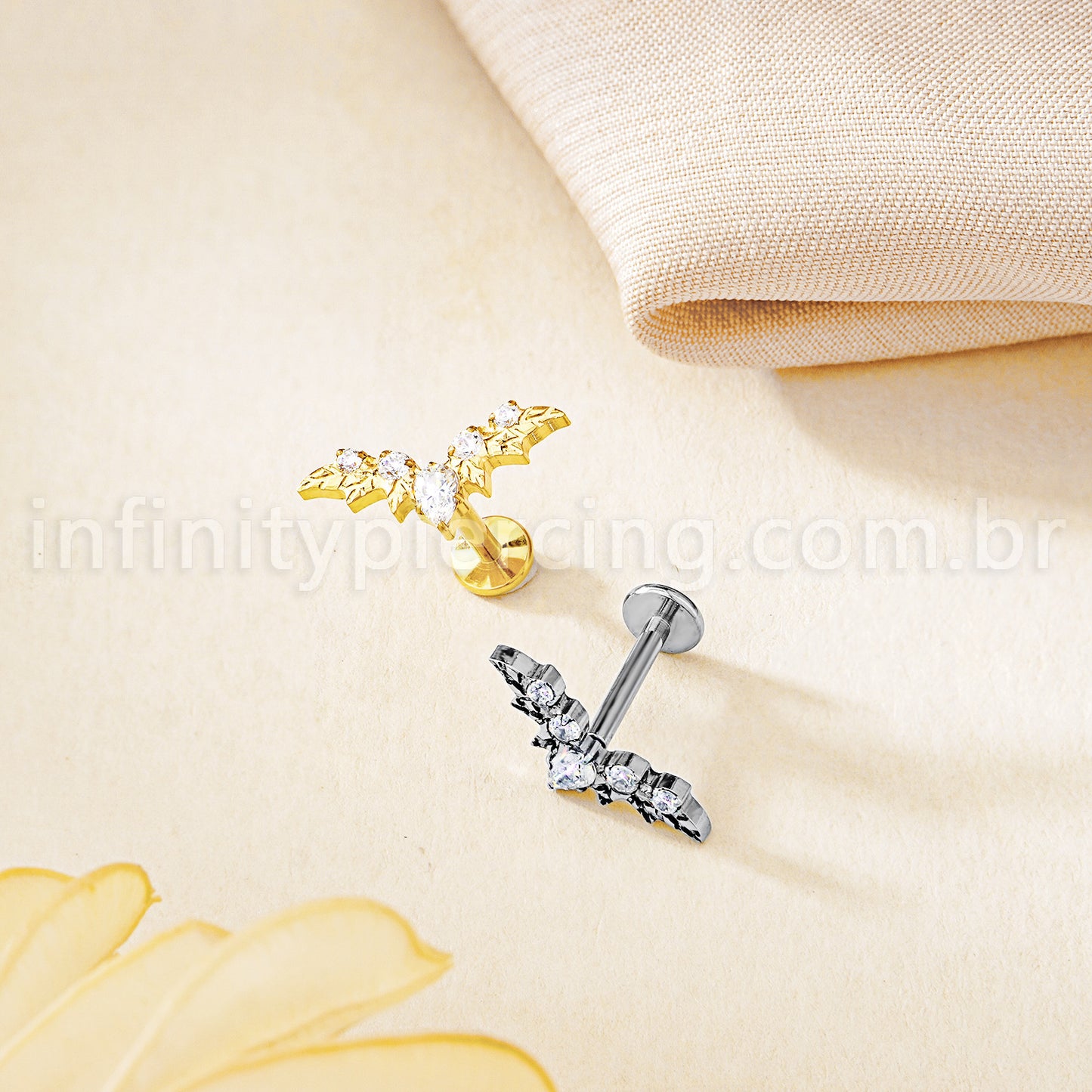 Piercing Labret Titânio Cluster Folhas Zircônia Cravejada