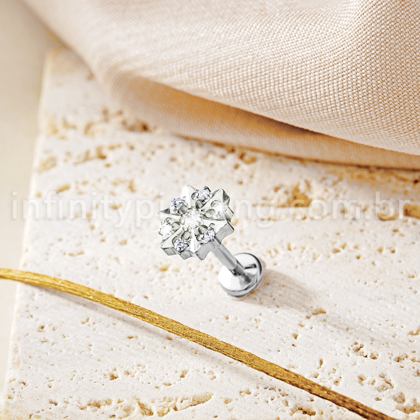 Piercing Labret Titânio Flor Zircônia Cravejada