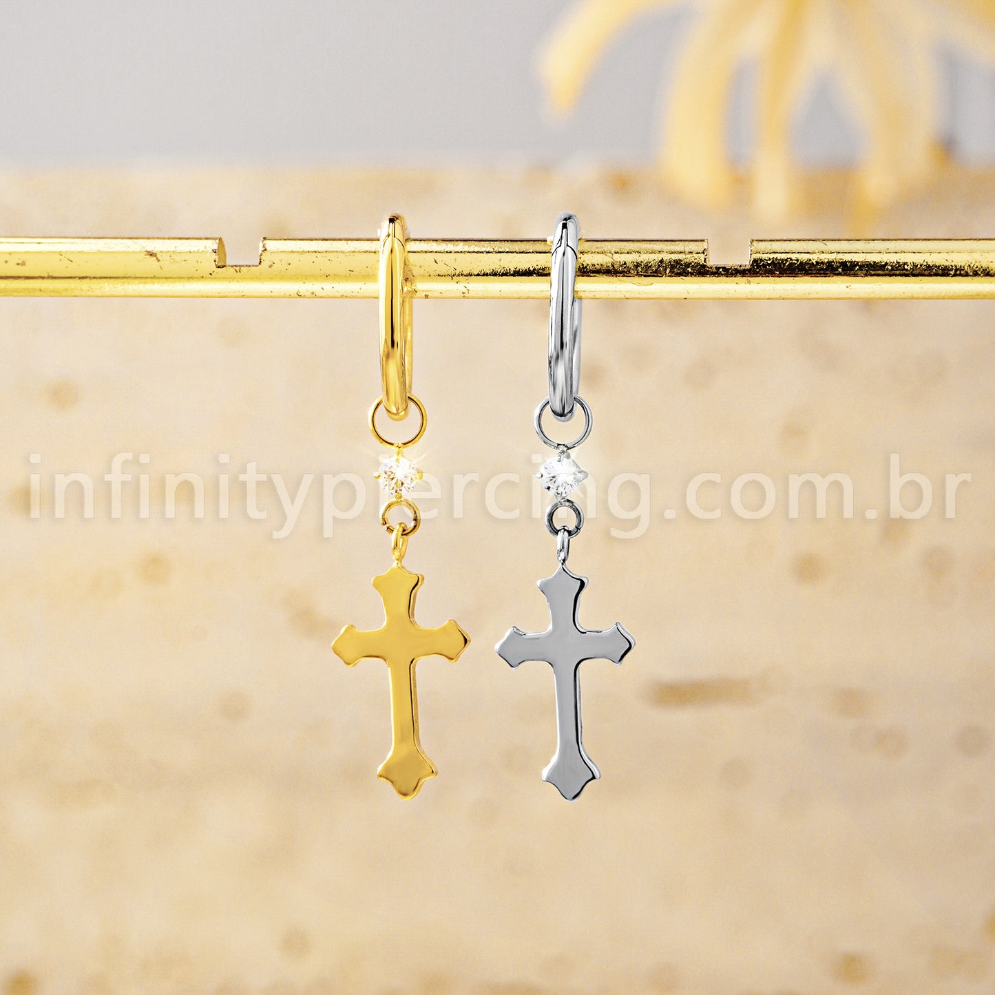 Piercing Argola Titânio Pingente Cruz