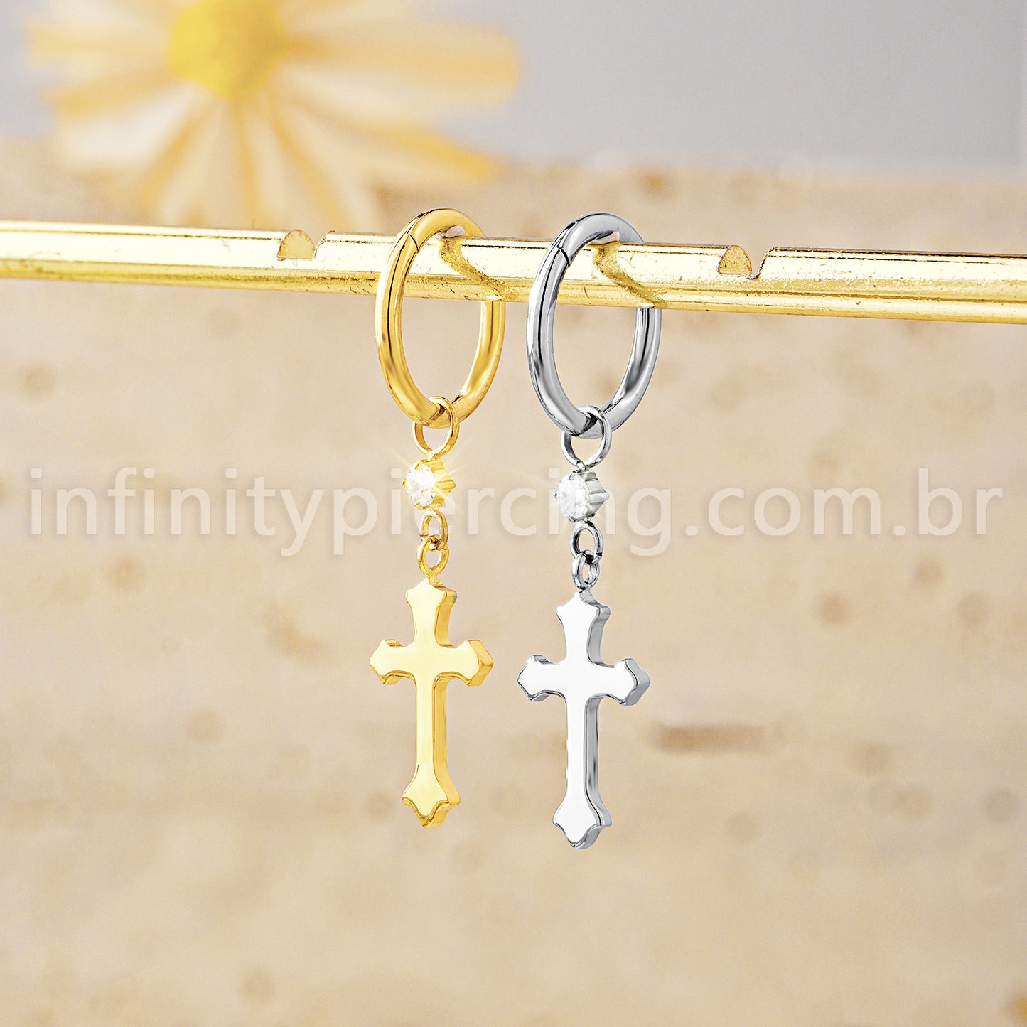 Piercing Argola Titânio Pingente Cruz