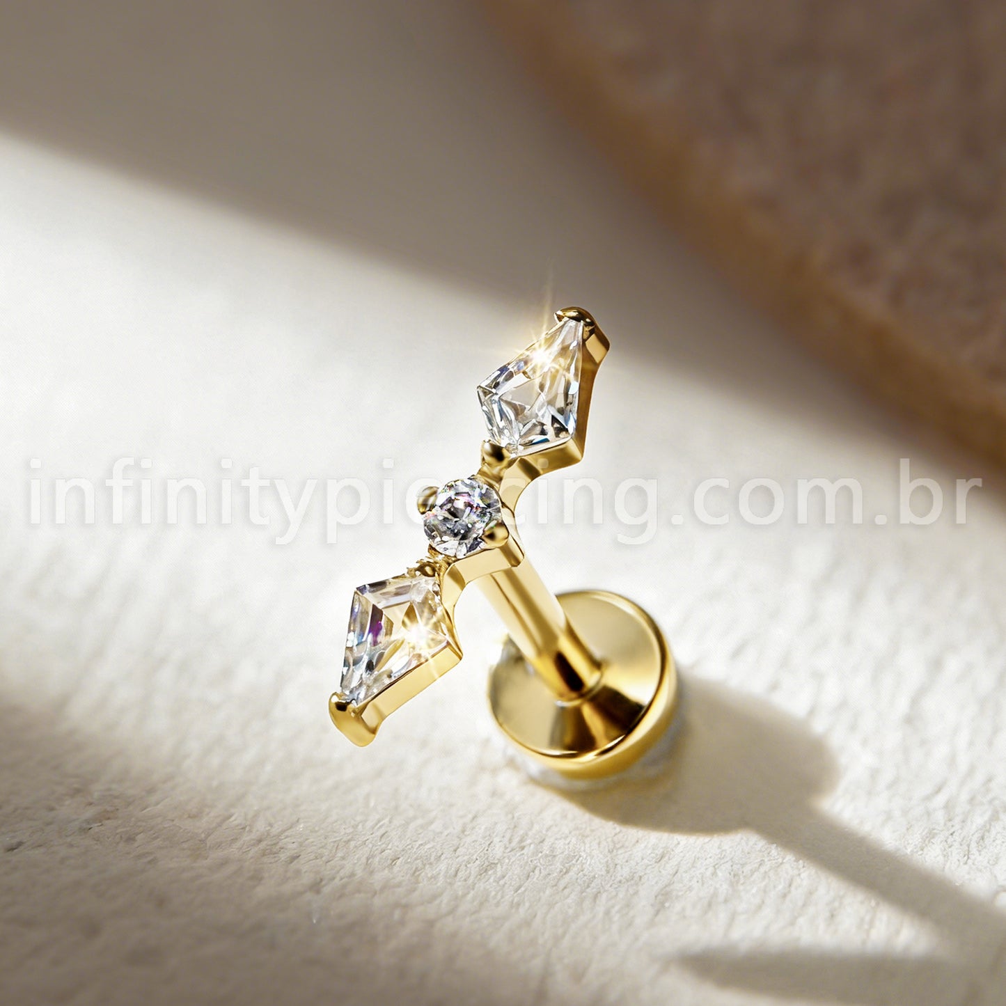 Piercing Labret Titânio 3 Zircônia Cravejada