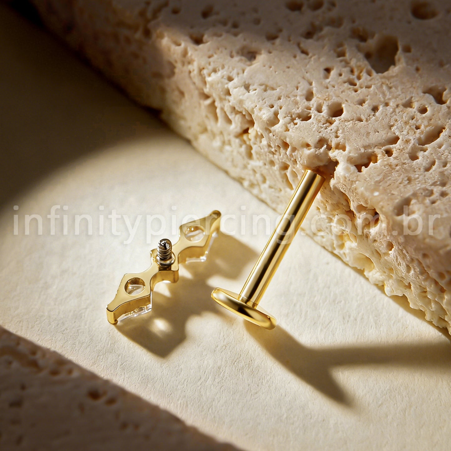 Piercing Labret Titânio 3 Zircônia Cravejada