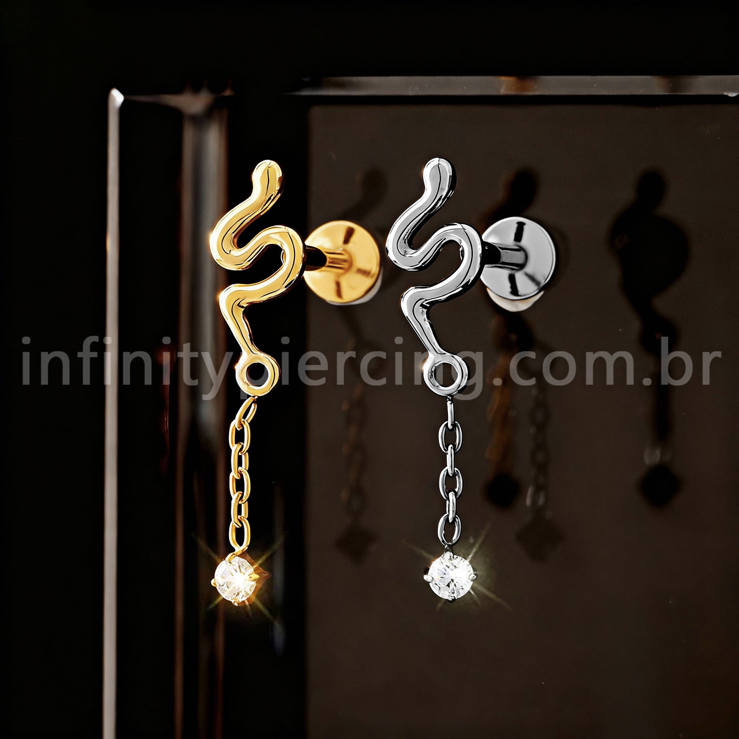 Piercing Labret Titânio Cobra Com Pingente