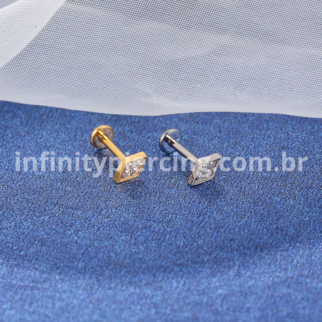 Piercing Labret Titânio Rosca Interna Losango Zircônia Cravejada