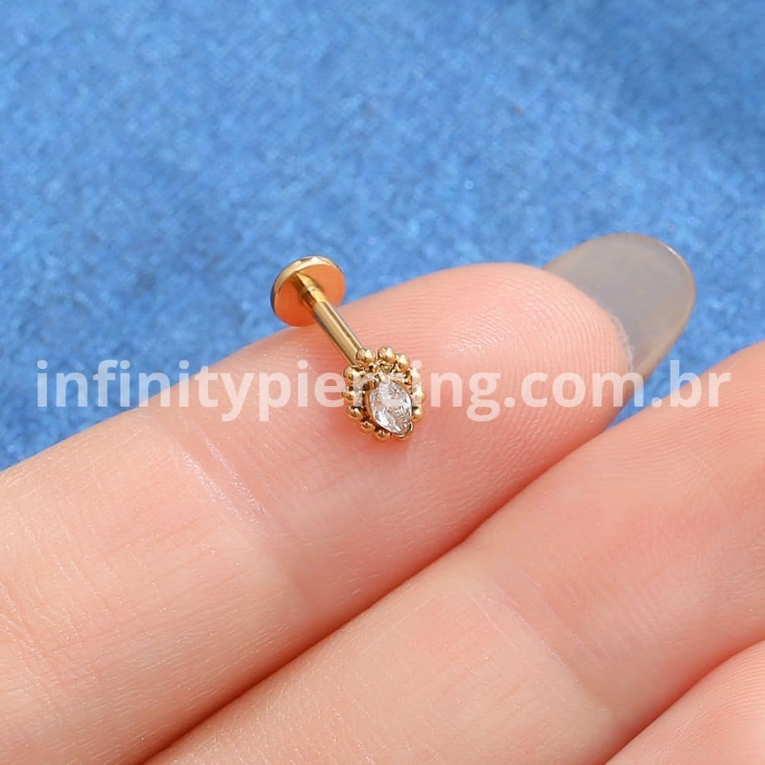 Piercing Labret Titânio Rosca Interna Oval