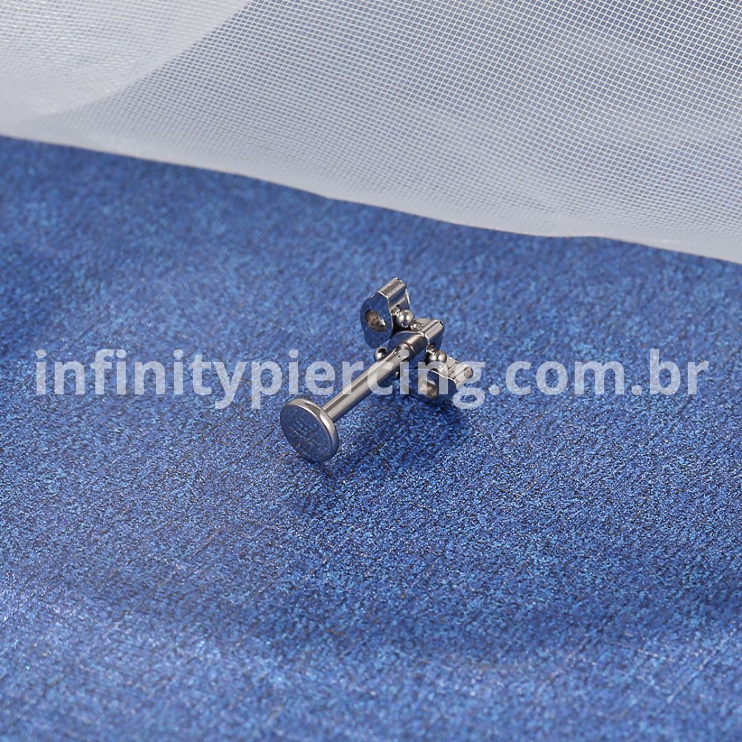 Piercing Labret Titânio Rosca Interna Zircônia Cravejada 3 Pedras Oval