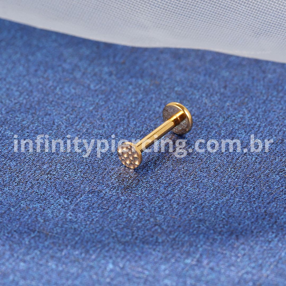 Piercing Labret Titânio Redondo Detalhado