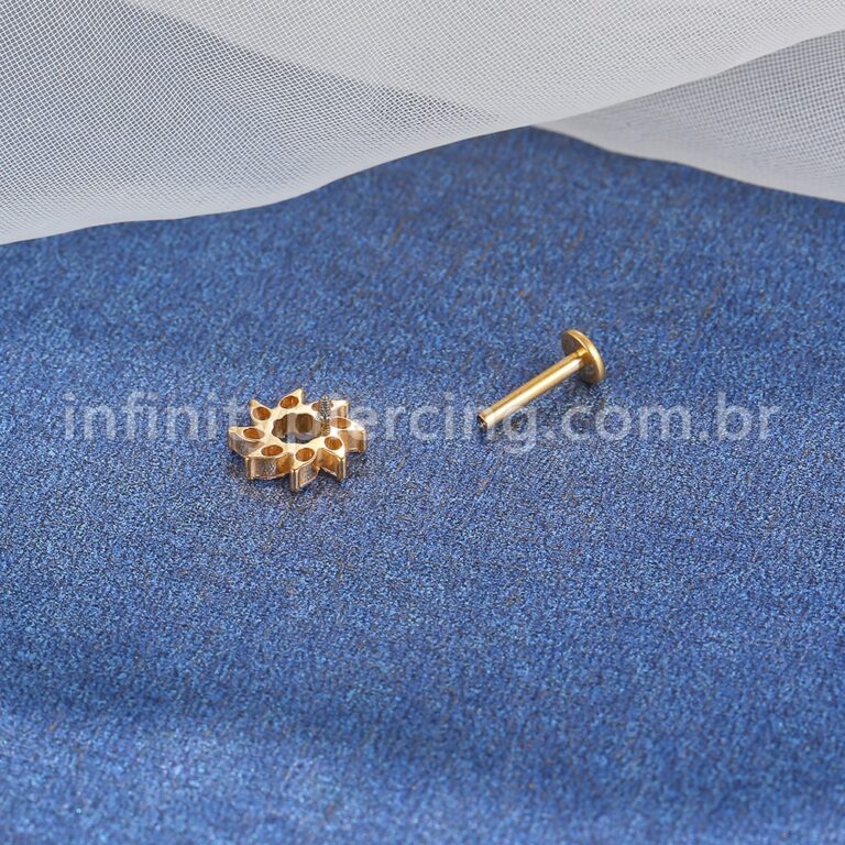 Piercing Labret Titânio Redondo Zircônias Oval Cravejadas