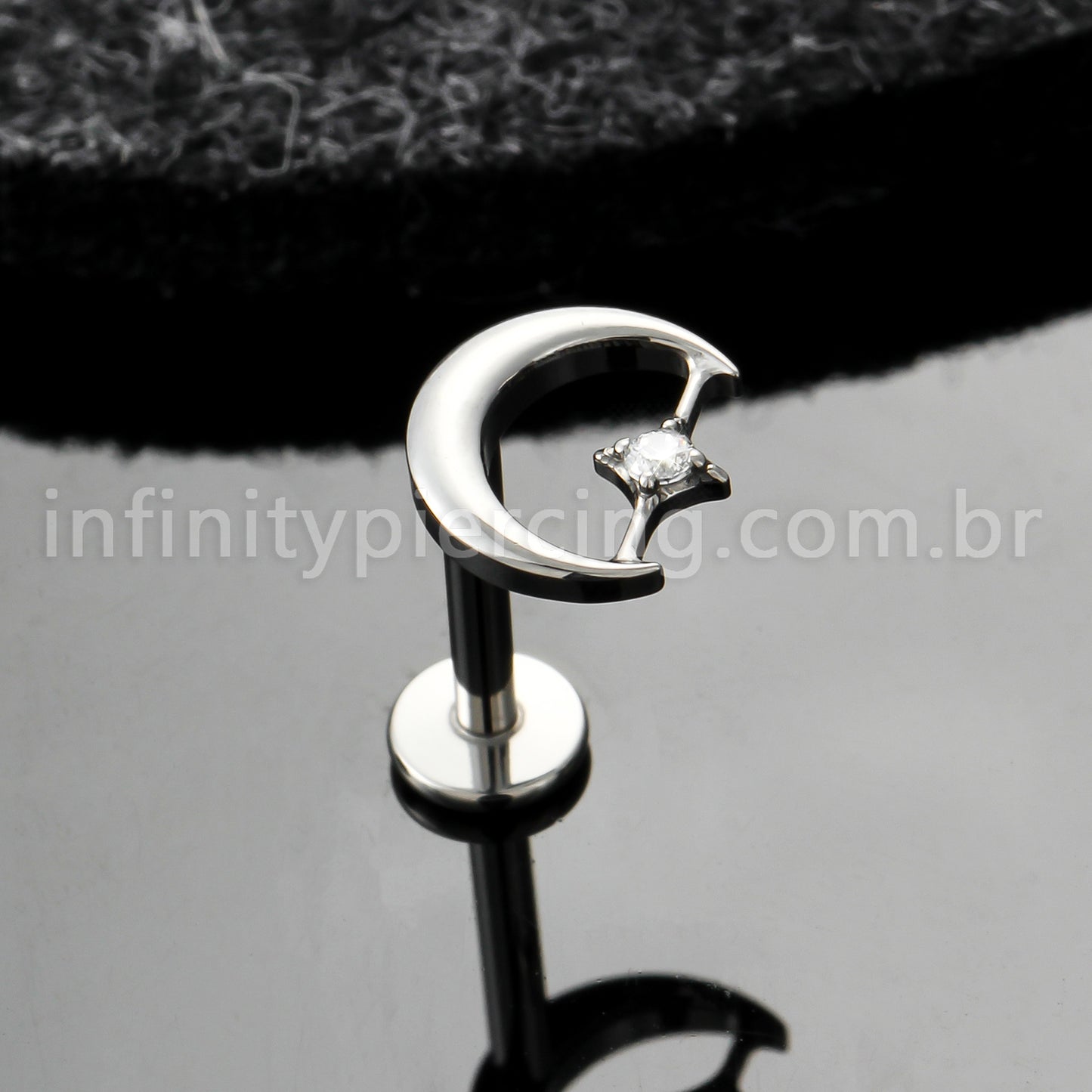 Piercing Labret Titânio Lua