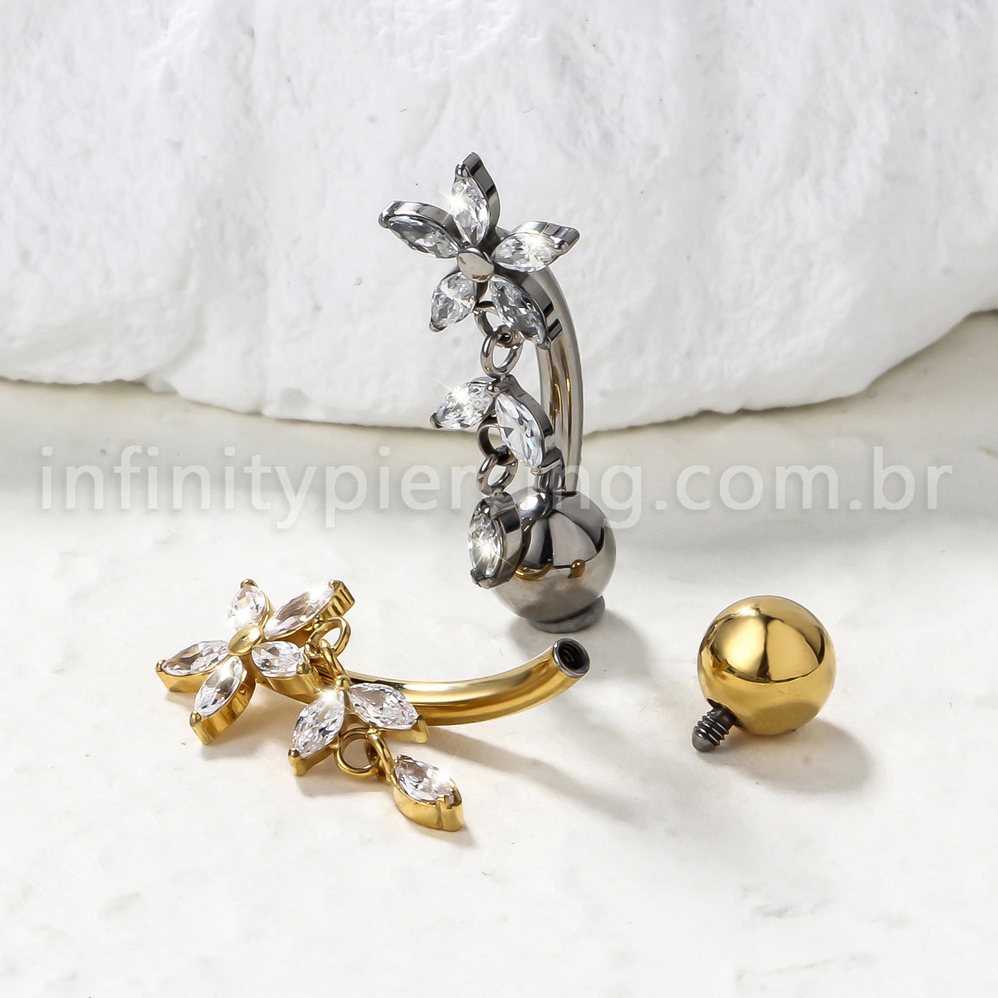 Piercing Banana Titânio Flor Com Zircônia Cravejada