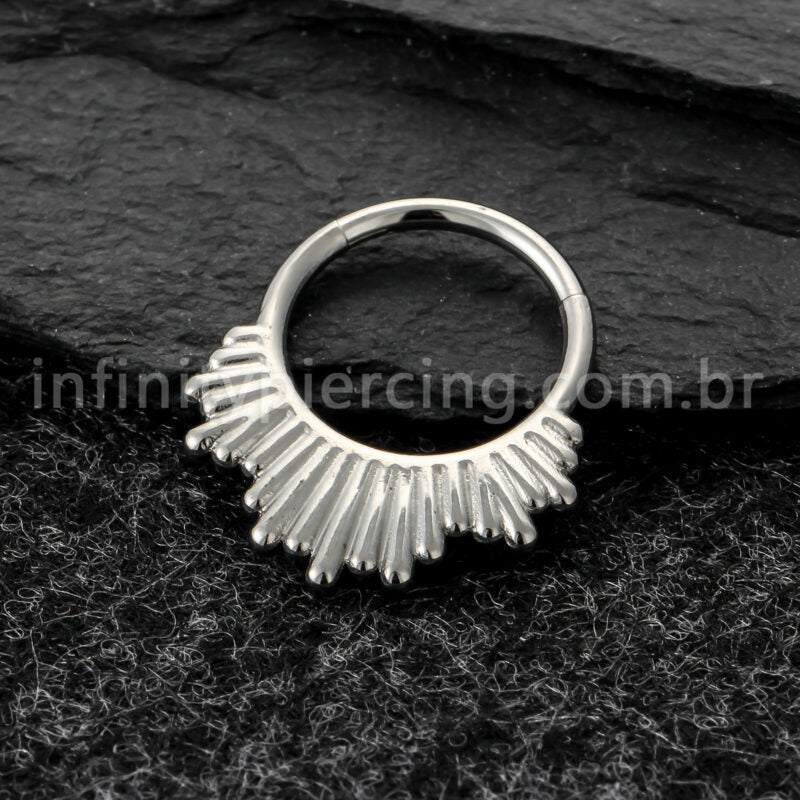 Piercing Argola Titânio Com Detalhes
