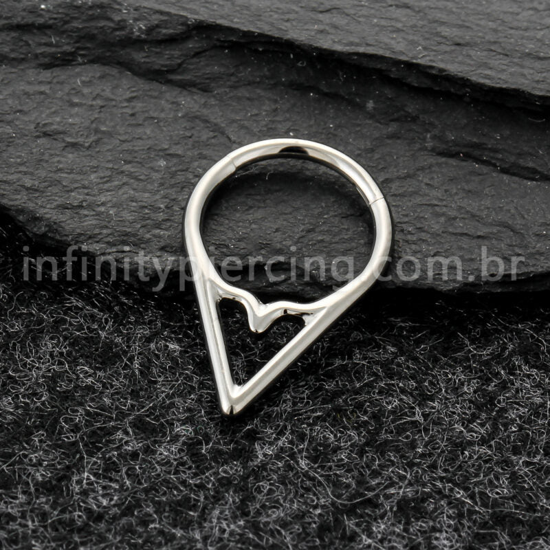 Piercing Argola Titânio Com Detalhe V