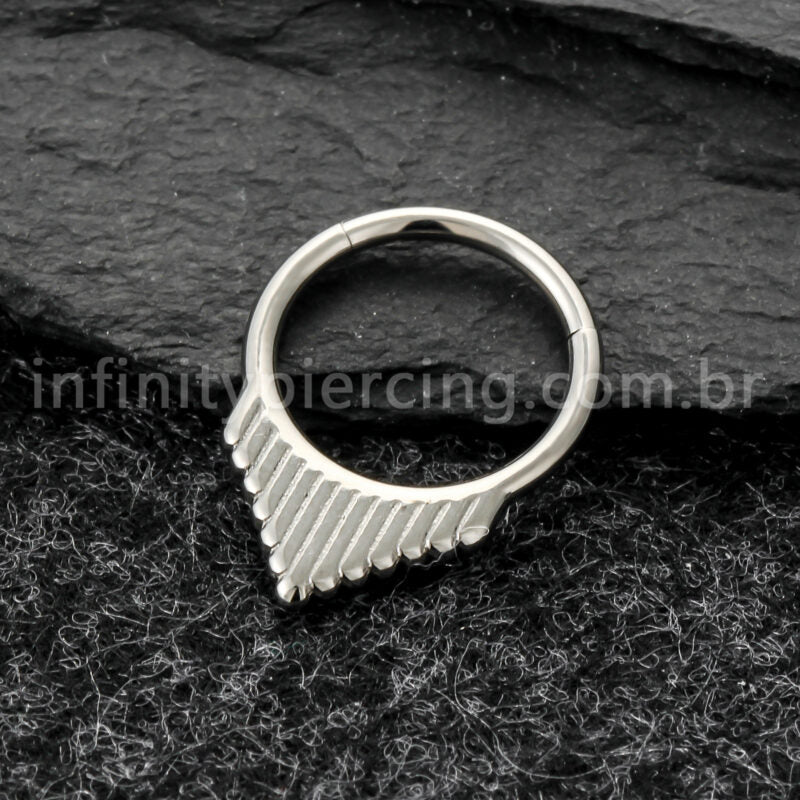 Piercing Argola Titânio Detalhado