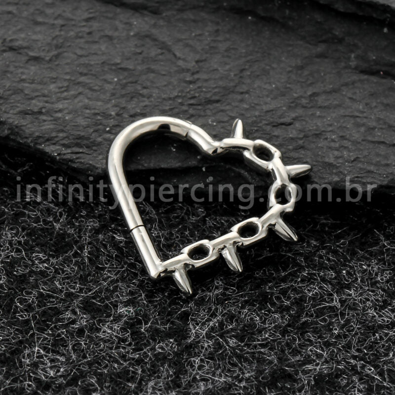 Piercing Argola Coração Titânio Com Detalhes