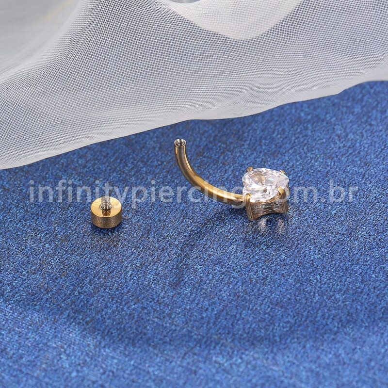 Piercing Banana Titânio Coração Zircônia