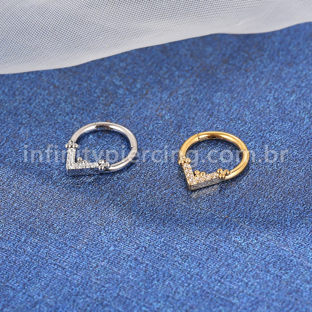 Piercing Argola Aço Cirúrgico Segmento Articulado Detalhe V Zircônia Cravejada