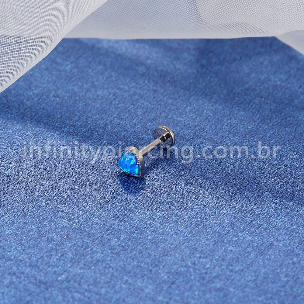 Piercing Labret Titânio Coração Opala