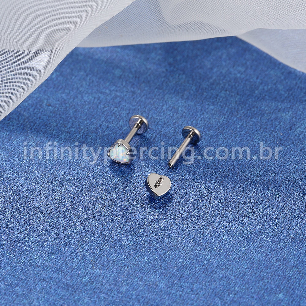 Piercing Labret Titânio Coração Opala