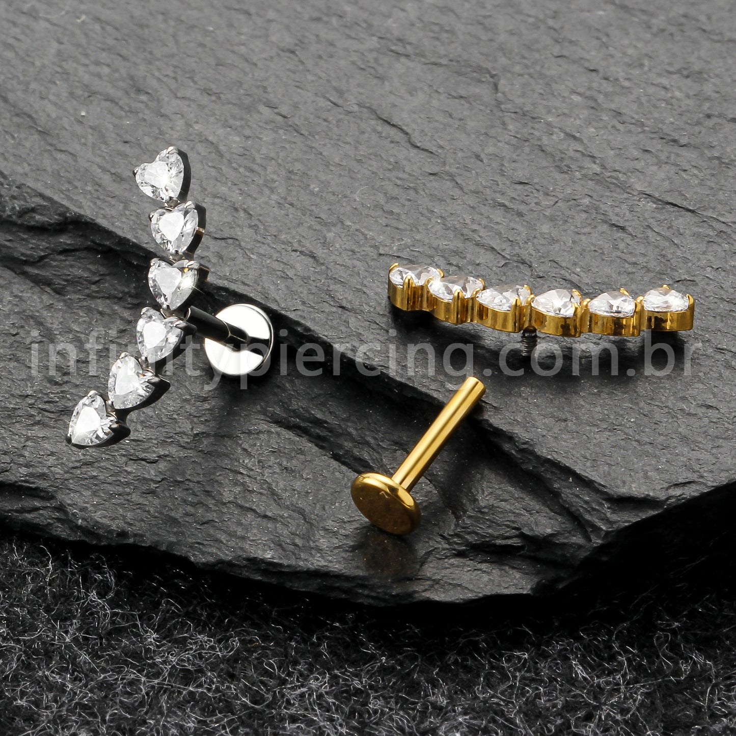 Piercing Labret Titânio Cluster Corações Zircônia Cravejada
