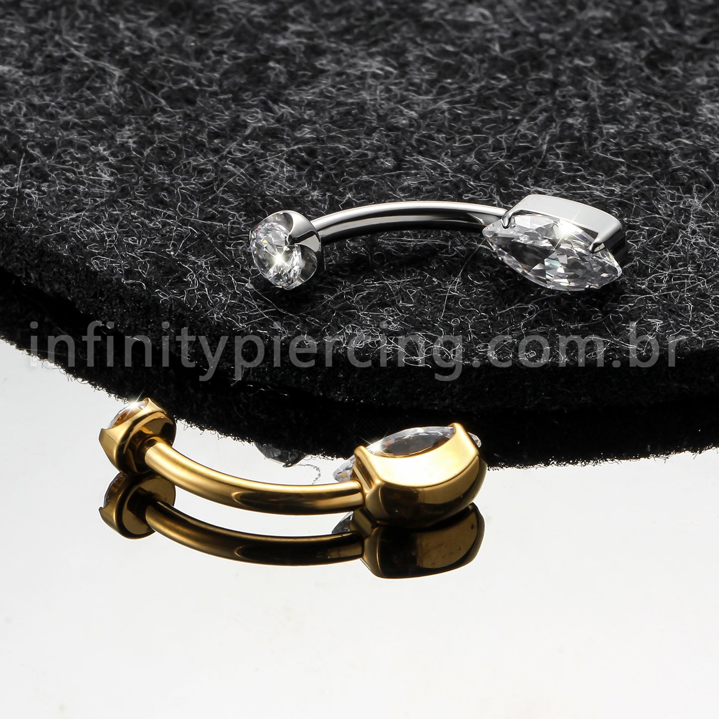 Piercing Banana Titânio Oval Com Pontas Zircônia Cravejada