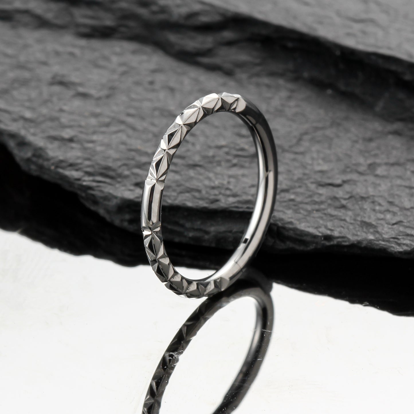 Piercing Argola Titânio Detalhada Zircônia Coração 1.2X8 10045