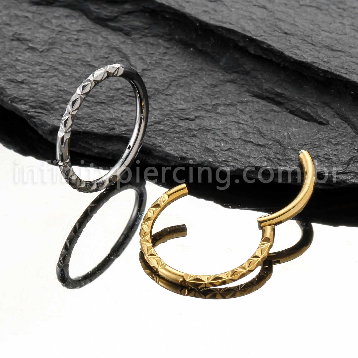 Piercing Argola Titânio Detalhada