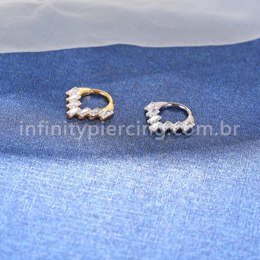 Piercing Argola Titânio Detalhes Retangulares Zircônia Cravejada