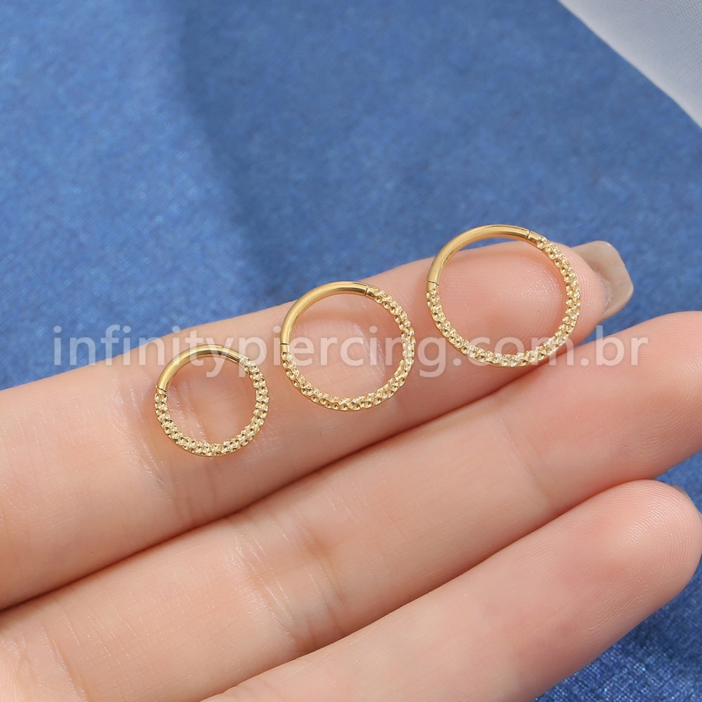 Piercing Argola Titânio Detalhe Lateral
