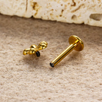 Piercing Lábio Minimalista Flor Titânio Resistente