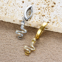 Piercing Umbigo Luxuoso em Titânio G23 Dourado com Pingente de Cobra e Zircônias