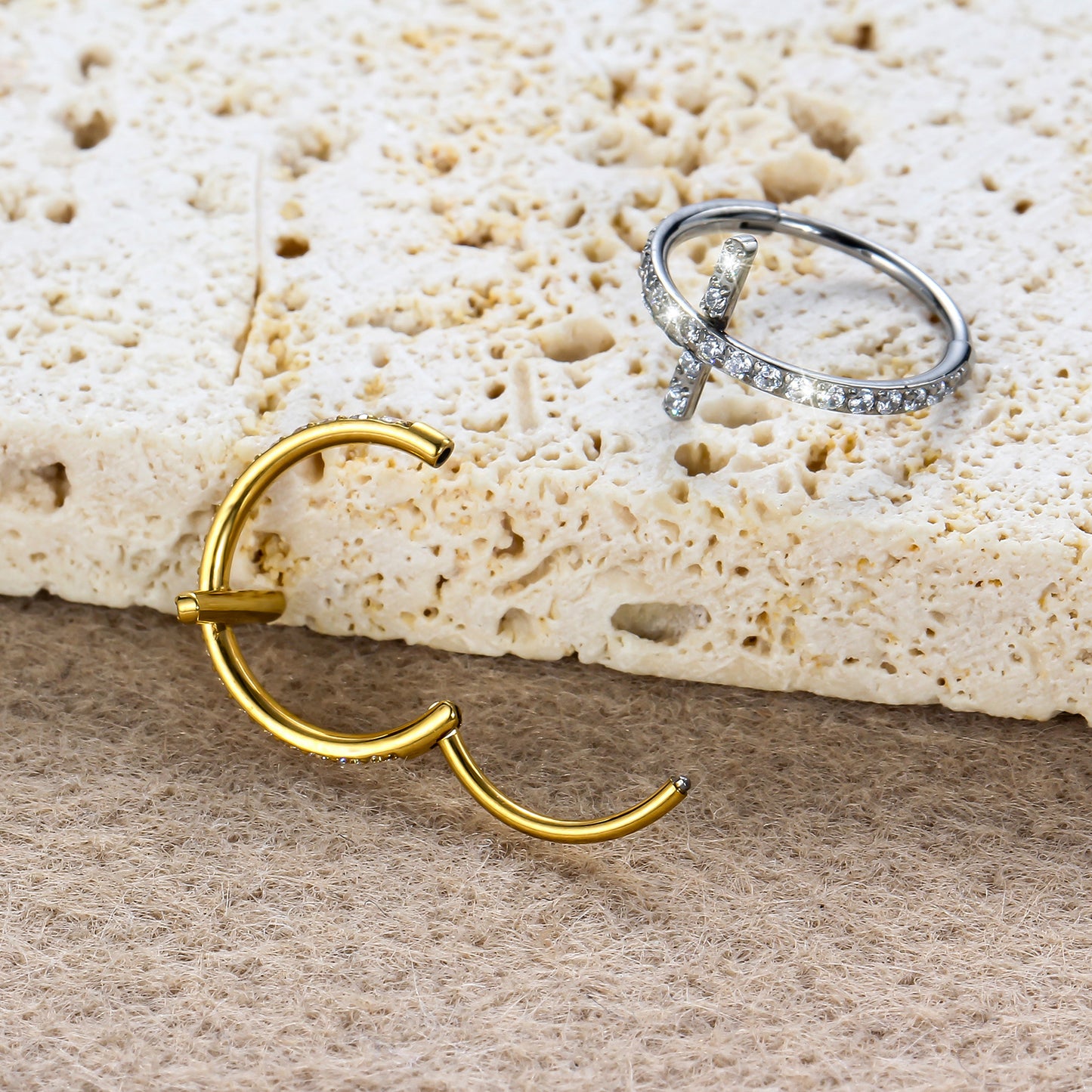Anel Nostril Cruz Kit Completo Titânio Natural e Dourado com Brilhantes