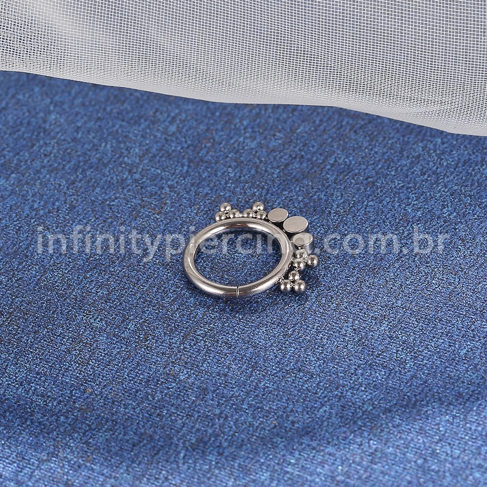 Piercing Argola Titânio Segmento Articulado Indiano 3 Zircônias Cravejadas