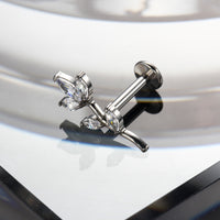 Piercing Labret em Titânio G23 com Design de Flor de Ameixeira em Ramos – Joia Elegante e Feminina